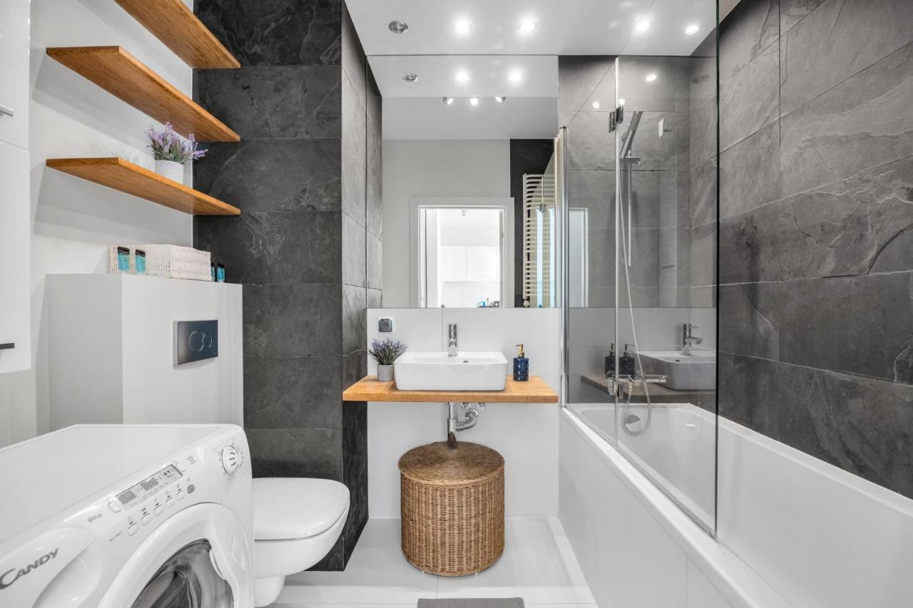 1Br New Apt 20Min Centre Parking วอร์ซอ ภายนอก รูปภาพ